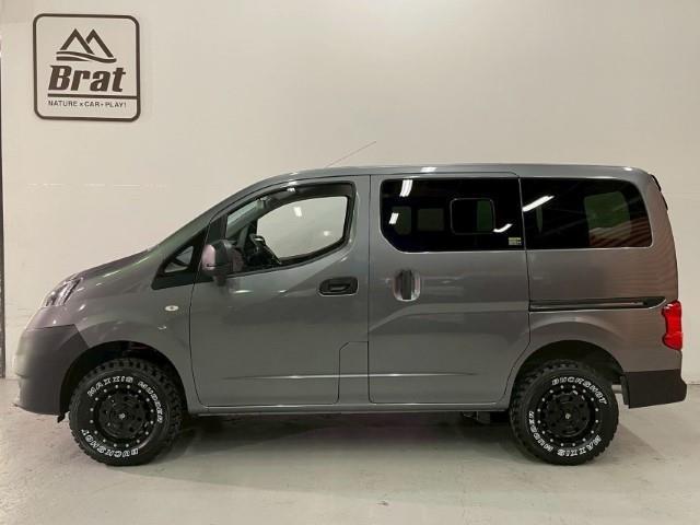 ＮＶ２００バネットバン ＤＸ　１４ＡＷ　デザートテックＬＣ－８　マキシス　バックショット　Ｂｒａｔオリジナルリフトアップキット　ボンネットエンブレム　Ｖモーショングリル　グリルエンブレム　寒冷地仕様　スマートキー　電格ミラー（25枚目）