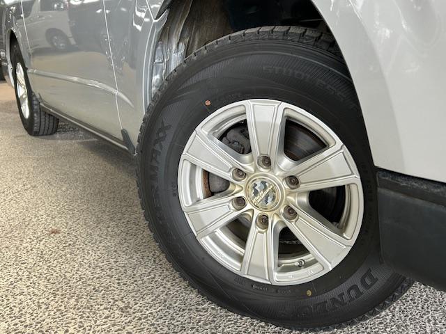 ハイエースバン ロングＤＸ　純正ドアバイザー　寒冷地仕様　４ＷＤ　トヨタセーフティーセンス　純正フロアマット　ＥＴＣ　純正ラジオ（34枚目）