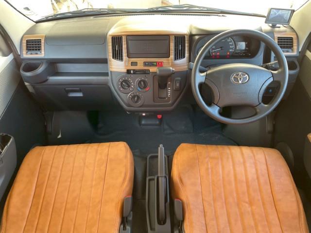 寒冷地仕様　ベッドキット　シートカバー　リフトアップ　フロントカメラ　インテリアパネル　マキシスバックショット　ＷＥＤＳマッドヴァンスＸタイプＳ　ブラックアウトカスタム　リアヒーターＬＥＤヘッドライト