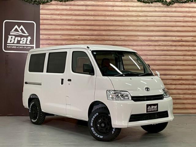 寒冷地仕様　ベッドキット　シートカバー　リフトアップ　フロントカメラ　インテリアパネル　マキシスバックショット　ＷＥＤＳマッドヴァンスＸタイプＳ　ブラックアウトカスタム　リアヒーターＬＥＤヘッドライト