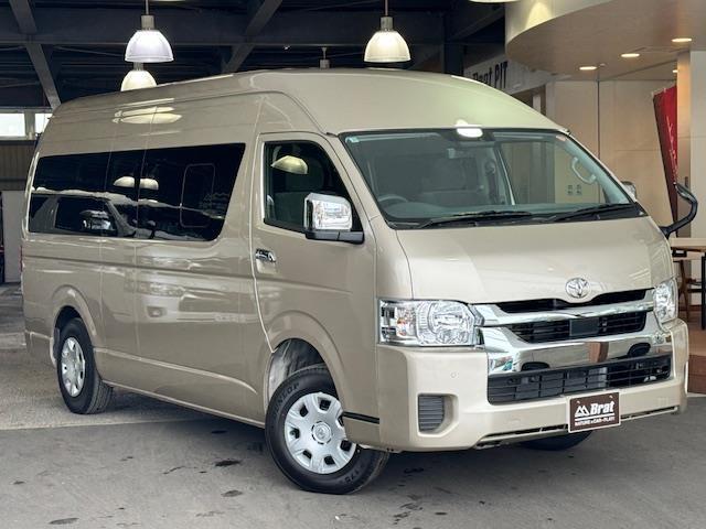 ハイエースワゴン グランドキャビン 4WD トヨタセーフティセンス スマートキー デジタルインナーミラー LEDヘッドライト 片側パワースライドドア(3枚目)