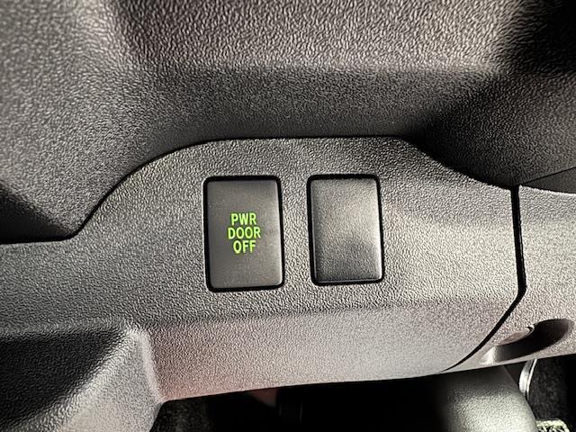 ハイエースワゴン グランドキャビン 4WD トヨタセーフティセンス スマートキー デジタルインナーミラー LEDヘッドライト 片側パワースライドドア(29枚目)