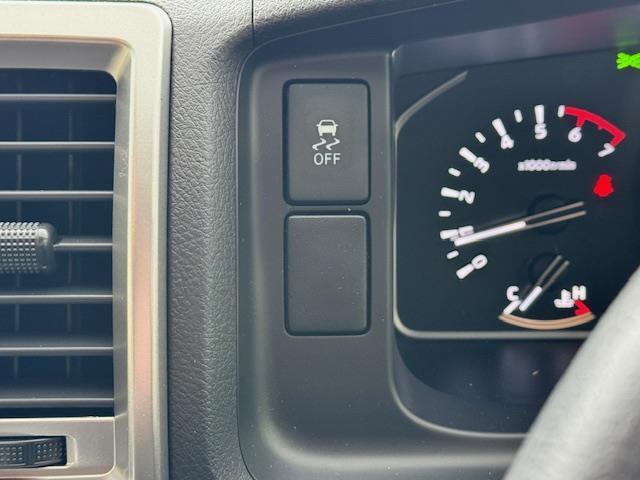 ハイエースワゴン グランドキャビン 4WD トヨタセーフティセンス スマートキー デジタルインナーミラー LEDヘッドライト 片側パワースライドドア(30枚目)