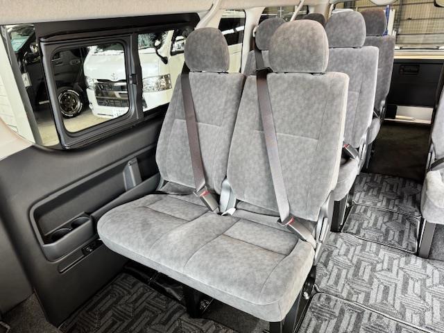 ハイエースワゴン グランドキャビン 4WD トヨタセーフティセンス スマートキー デジタルインナーミラー LEDヘッドライト 片側パワースライドドア(38枚目)