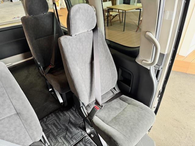 ハイエースワゴン グランドキャビン 4WD トヨタセーフティセンス スマートキー デジタルインナーミラー LEDヘッドライト 片側パワースライドドア(39枚目)