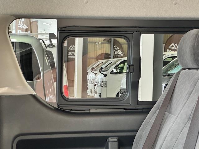 ハイエースワゴン グランドキャビン 4WD トヨタセーフティセンス スマートキー デジタルインナーミラー LEDヘッドライト 片側パワースライドドア(44枚目)
