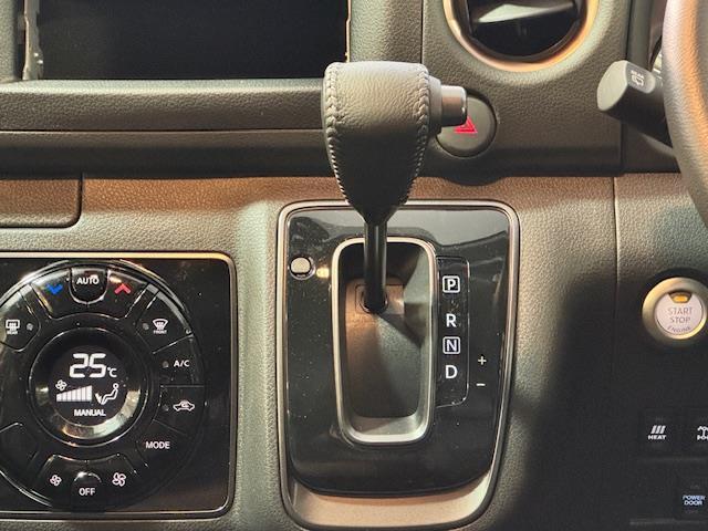 キャラバン ロンググランドプレミアムGX パートタイム4WD 寒冷地仕様 登録済未使用車 デジタルインナーミラー 全方位カメラ スペアキー 片側小窓 片側パワースライドドア(22枚目)