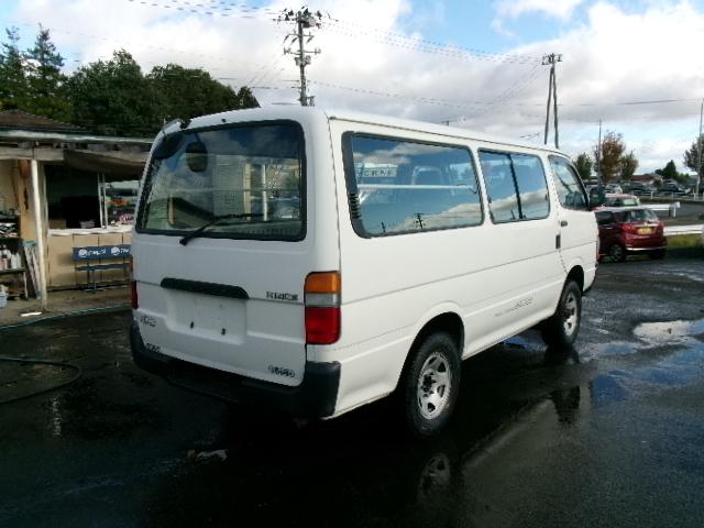 ハイエースバン ロングDX 4WD 3.0D 5Lエンジン Wエアコン リヤヒーター(15枚目)