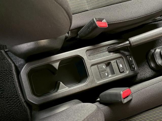 ジムニーノマド ＦＣ　リフトＵＰ　グリルブラック塗装　エクストリームＪ新品アルミホイール　ＴＯＹＯオープンカントリーＭ／Ｔ新品タイヤ　フロントカメラ　スズキセーフティ　クルコン　障害物センサー　前席シートヒーター　禁煙車（42枚目）