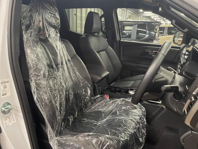 トライトン GSR モディファイドフェイス ブルバー リフトアップ エクストリームJ新品17インチアルミ TOYOオープンカントリーR/T新品タイヤ 純正9インチナビ 全方位カメラ 三菱エンブレム E-Assist(16枚目)