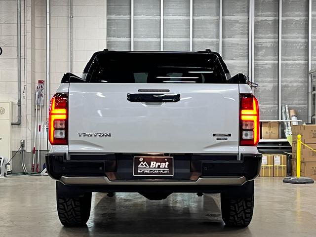 トライトン GSR モディファイドフェイス ブルバー リフトアップ エクストリームJ新品17インチアルミ TOYOオープンカントリーR/T新品タイヤ 純正9インチナビ 全方位カメラ 三菱エンブレム E-Assist(19枚目)