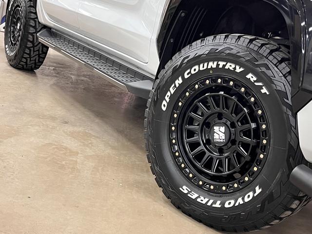 トライトン GSR モディファイドフェイス ブルバー リフトアップ エクストリームJ新品17インチアルミ TOYOオープンカントリーR/T新品タイヤ 純正9インチナビ 全方位カメラ 三菱エンブレム E-Assist(23枚目)