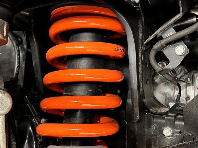 トライトン GSR モディファイドフェイス ブルバー リフトアップ エクストリームJ新品17インチアルミ TOYOオープンカントリーR/T新品タイヤ 純正9インチナビ 全方位カメラ 三菱エンブレム E-Assist(24枚目)