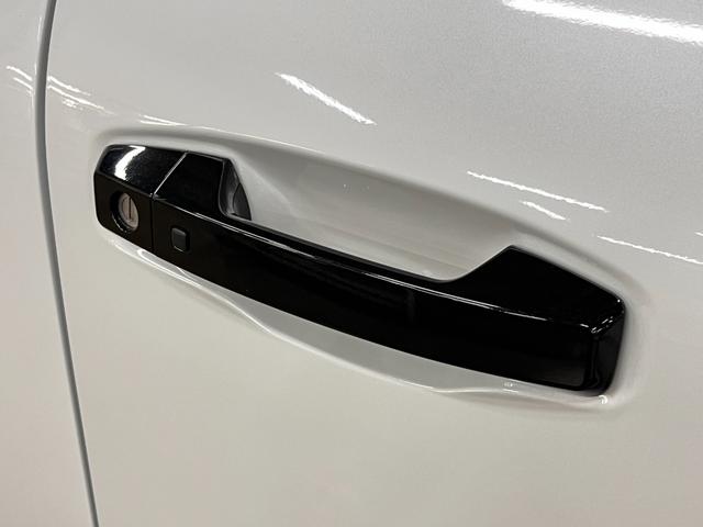 トライトン GSR モディファイドフェイス ブルバー リフトアップ エクストリームJ新品17インチアルミ TOYOオープンカントリーR/T新品タイヤ 純正9インチナビ 全方位カメラ 三菱エンブレム E-Assist(29枚目)