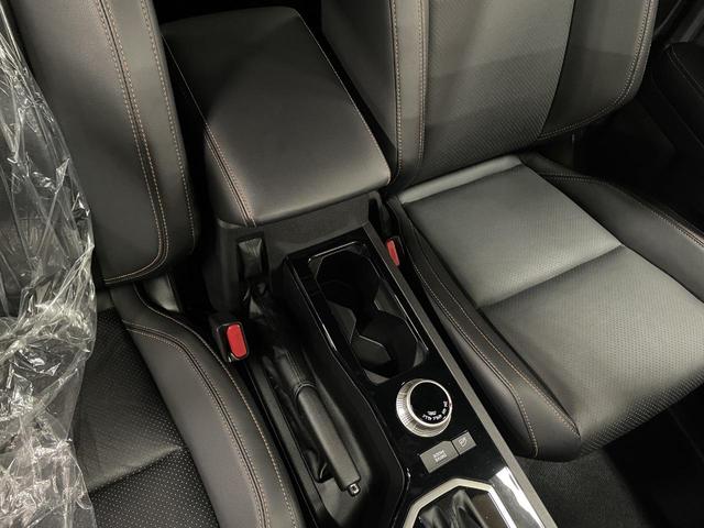 トライトン GSR モディファイドフェイス ブルバー リフトアップ エクストリームJ新品17インチアルミ TOYOオープンカントリーR/T新品タイヤ 純正9インチナビ 全方位カメラ 三菱エンブレム E-Assist(52枚目)