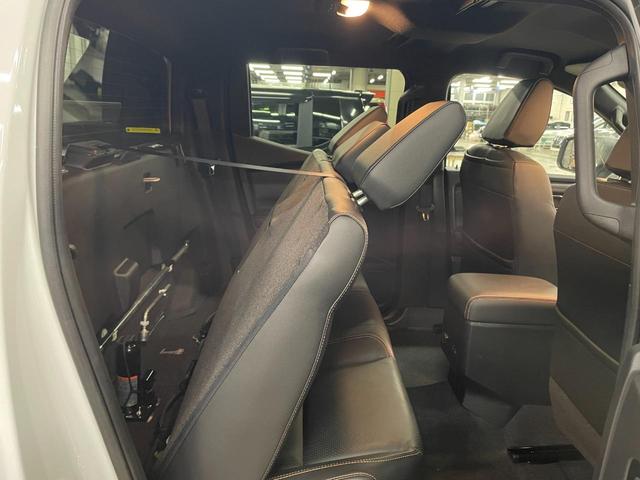 トライトン GSR モディファイドフェイス ブルバー リフトアップ エクストリームJ新品17インチアルミ TOYOオープンカントリーR/T新品タイヤ 純正9インチナビ 全方位カメラ 三菱エンブレム E-Assist(65枚目)