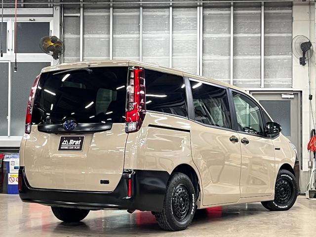 ノア ハイブリッドG 全塗装/ナチュラルベージュM ブラック塗装 モンツァジャパン新品AW マッドスターA/T新品タイヤ TOYOTAエンブレム 両側パワスラ フリップダウンモニター 純正ナビ バックカメラ シートヒーター(2枚目)