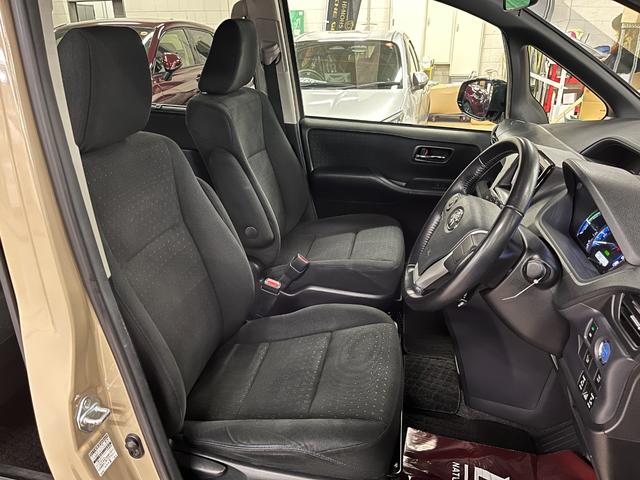 ノア ハイブリッドG 全塗装/ナチュラルベージュM ブラック塗装 モンツァジャパン新品AW マッドスターA/T新品タイヤ TOYOTAエンブレム 両側パワスラ フリップダウンモニター 純正ナビ バックカメラ シートヒーター(17枚目)