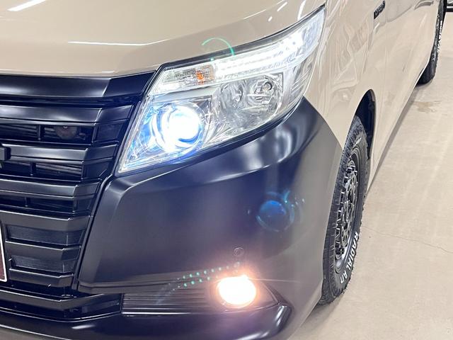 ノア ハイブリッドG 全塗装/ナチュラルベージュM ブラック塗装 モンツァジャパン新品AW マッドスターA/T新品タイヤ TOYOTAエンブレム 両側パワスラ フリップダウンモニター 純正ナビ バックカメラ シートヒーター(35枚目)