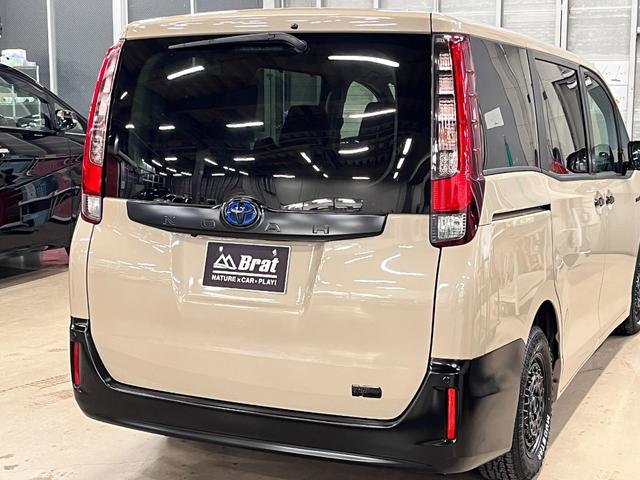 ノア ハイブリッドG 全塗装/ナチュラルベージュM ブラック塗装 モンツァジャパン新品AW マッドスターA/T新品タイヤ TOYOTAエンブレム 両側パワスラ フリップダウンモニター 純正ナビ バックカメラ シートヒーター(38枚目)