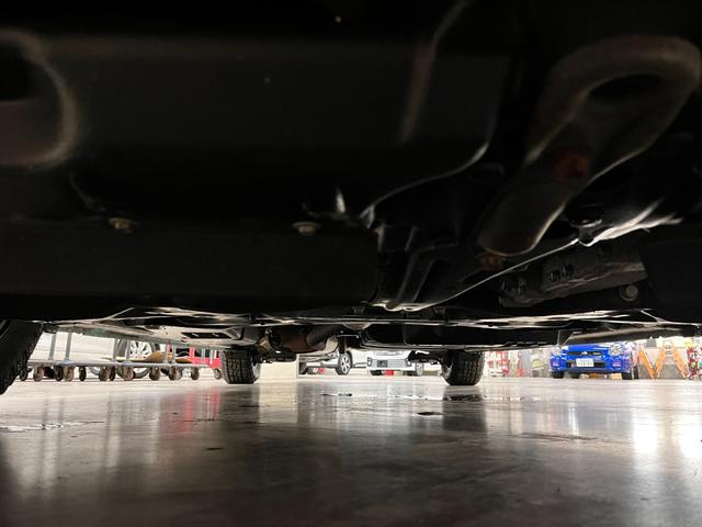 ノア ハイブリッドG 全塗装/ナチュラルベージュM ブラック塗装 モンツァジャパン新品AW マッドスターA/T新品タイヤ TOYOTAエンブレム 両側パワスラ フリップダウンモニター 純正ナビ バックカメラ シートヒーター(44枚目)