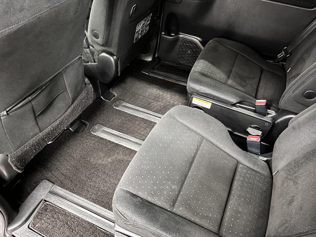 ノア ハイブリッドG 全塗装/ナチュラルベージュM ブラック塗装 モンツァジャパン新品AW マッドスターA/T新品タイヤ TOYOTAエンブレム 両側パワスラ フリップダウンモニター 純正ナビ バックカメラ シートヒーター(59枚目)