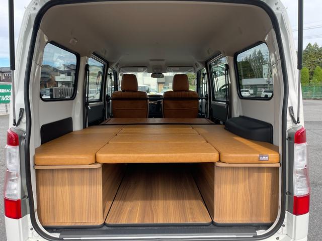 タウンエースバン GL 自社新車仕入れカスタム MGRベッドキット リフトアップ エクストリームJ新品14インチアルミホイール マキシスバックショット新品タイヤ グレイスシートカバー インテリアパネル リアヒーター スマアシ(2枚目)