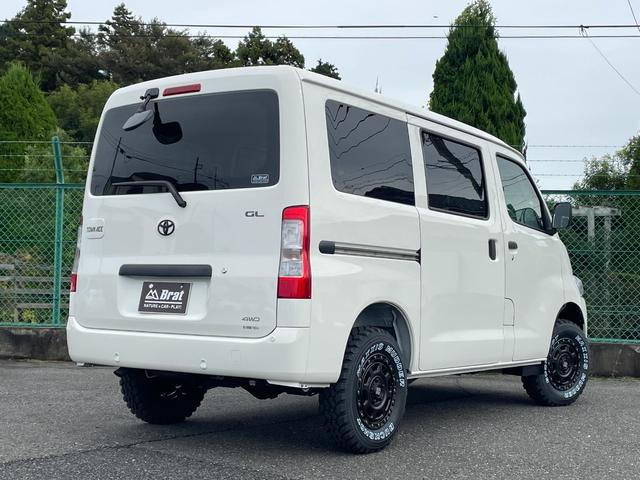タウンエースバン GL 自社新車仕入れカスタム MGRベッドキット リフトアップ エクストリームJ新品14インチアルミホイール マキシスバックショット新品タイヤ グレイスシートカバー インテリアパネル リアヒーター スマアシ(3枚目)