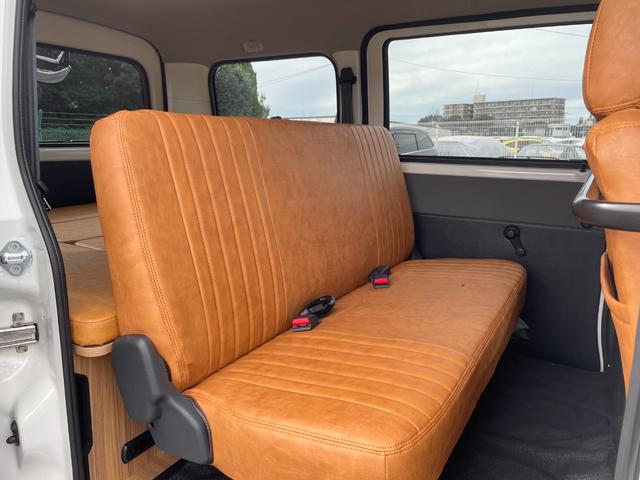 タウンエースバン GL 自社新車仕入れカスタム MGRベッドキット リフトアップ エクストリームJ新品14インチアルミホイール マキシスバックショット新品タイヤ グレイスシートカバー インテリアパネル リアヒーター スマアシ(13枚目)