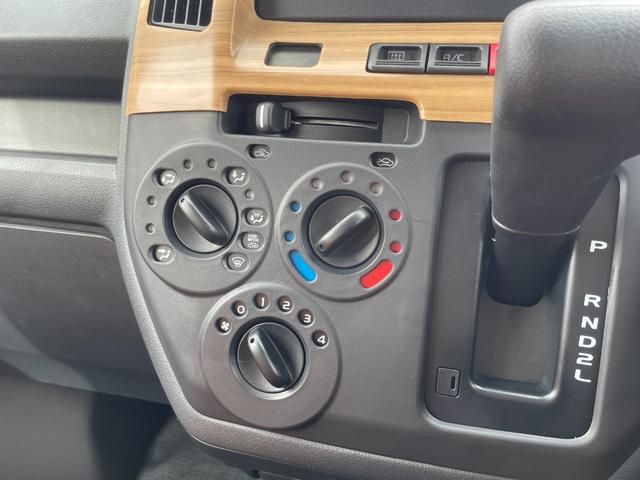 タウンエースバン GL 自社新車仕入れカスタム MGRベッドキット リフトアップ エクストリームJ新品14インチアルミホイール マキシスバックショット新品タイヤ グレイスシートカバー インテリアパネル リアヒーター スマアシ(51枚目)