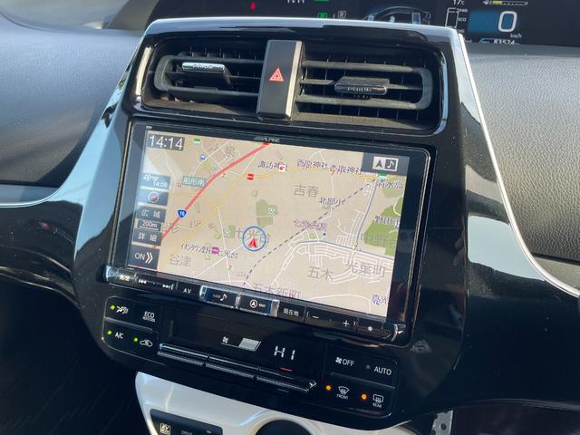 プリウス Sツーリングセレクション セーフティセンス モデリスタフルエアロ 後席モニター ALPINE9インチナビ バックカメラ レーダークルーズコントロール LEDオートライト オートハイビーム レザーシート 前席シートヒーター(4枚目)