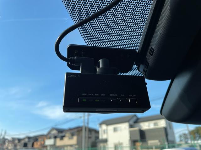 プリウス Sツーリングセレクション セーフティセンス モデリスタフルエアロ 後席モニター ALPINE9インチナビ バックカメラ レーダークルーズコントロール LEDオートライト オートハイビーム レザーシート 前席シートヒーター(16枚目)