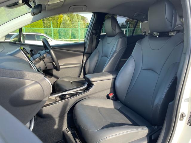 プリウス Sツーリングセレクション セーフティセンス モデリスタフルエアロ 後席モニター ALPINE9インチナビ バックカメラ レーダークルーズコントロール LEDオートライト オートハイビーム レザーシート 前席シートヒーター(21枚目)