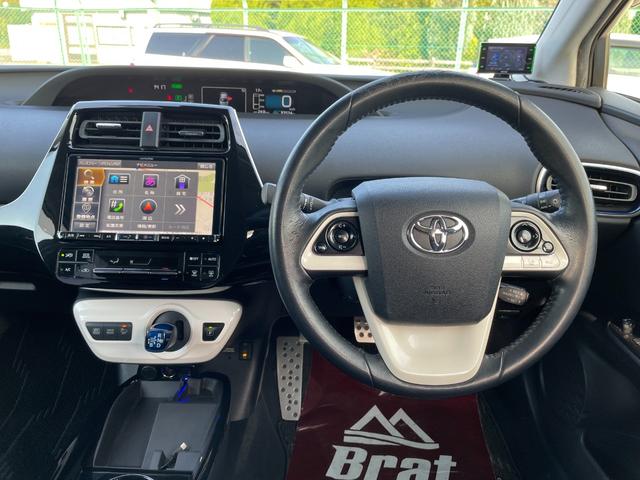 プリウス Sツーリングセレクション セーフティセンス モデリスタフルエアロ 後席モニター ALPINE9インチナビ バックカメラ レーダークルーズコントロール LEDオートライト オートハイビーム レザーシート 前席シートヒーター(51枚目)