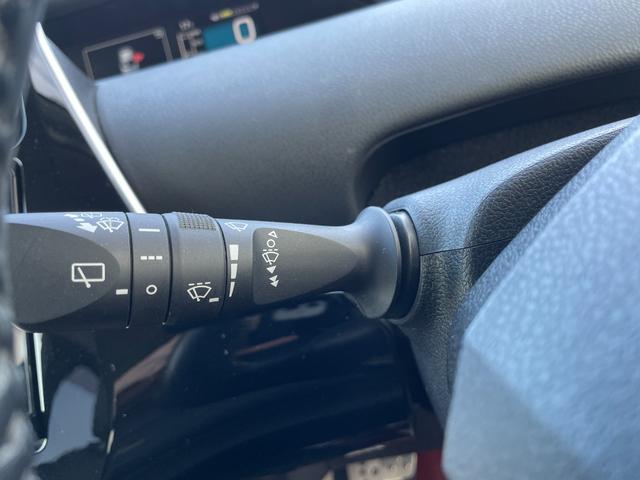 プリウス Sツーリングセレクション セーフティセンス モデリスタフルエアロ 後席モニター ALPINE9インチナビ バックカメラ レーダークルーズコントロール LEDオートライト オートハイビーム レザーシート 前席シートヒーター(54枚目)