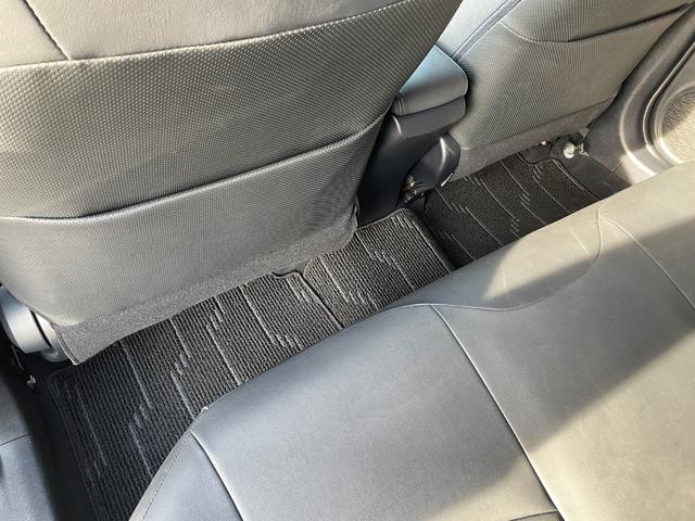 プリウス Sツーリングセレクション セーフティセンス モデリスタフルエアロ 後席モニター ALPINE9インチナビ バックカメラ レーダークルーズコントロール LEDオートライト オートハイビーム レザーシート 前席シートヒーター(64枚目)