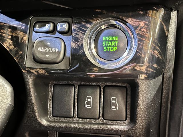 ハイエースバン スーパーＧＬ　４型標準グリル　オーバーフェンダー　純正ナビ　ＢＡＴＴＲＯテールライト　ヒッチメンバー　グッドイヤーラジアルタイヤ　ＦＬＥＸオリジナルアルミ　マホガニーインテリアパネル　ＢｒａｔＵＳＢソケット　ＥＴＣ（10枚目）