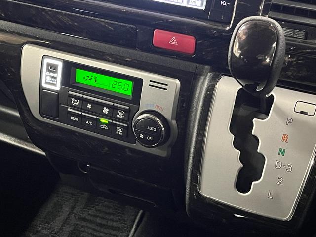 ハイエースバン スーパーＧＬ　４型標準グリル　オーバーフェンダー　純正ナビ　ＢＡＴＴＲＯテールライト　ヒッチメンバー　グッドイヤーラジアルタイヤ　ＦＬＥＸオリジナルアルミ　マホガニーインテリアパネル　ＢｒａｔＵＳＢソケット　ＥＴＣ（11枚目）