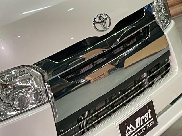 ハイエースバン スーパーＧＬ　４型標準グリル　オーバーフェンダー　純正ナビ　ＢＡＴＴＲＯテールライト　ヒッチメンバー　グッドイヤーラジアルタイヤ　ＦＬＥＸオリジナルアルミ　マホガニーインテリアパネル　ＢｒａｔＵＳＢソケット　ＥＴＣ（31枚目）