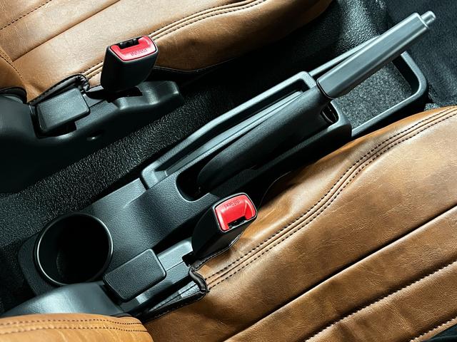 タウンエースバン ＧＬ　１４ＡＷ　デザートテック　ＤＤ－９　マキシス　バックショット　ＭＧＲベッドキット　グレイス　クラシックシートカバー　茶木目インテリアパネル　アルミ製ルーフラックＲ１４　ＬＥＤヘッドライト　寒冷地仕様（52枚目）