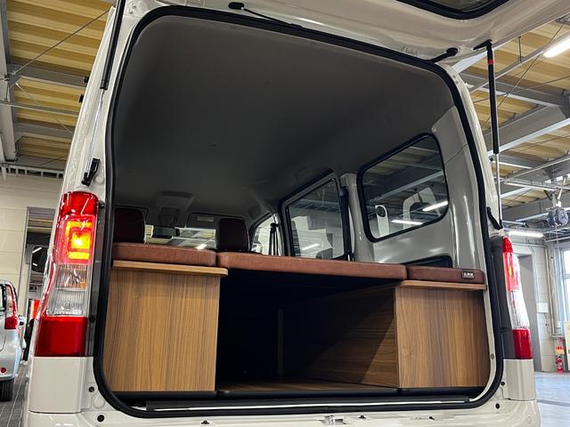 タウンエースバン ＧＬ　１４ＡＷ　デザートテック　ＤＤ－９　マキシス　バックショット　ＭＧＲベッドキット　グレイス　クラシックシートカバー　茶木目インテリアパネル　アルミ製ルーフラックＲ１４　ＬＥＤヘッドライト　寒冷地仕様（62枚目）