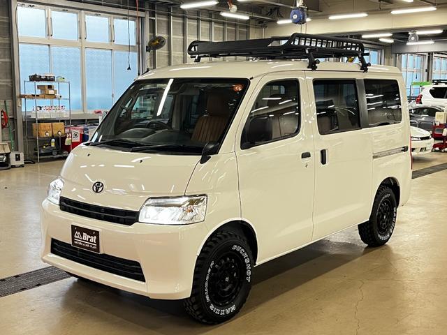 タウンエースバン ＧＬ　１４ＡＷ　デザートテック　ＤＤ－９　マキシス　バックショット　ＭＧＲベッドキット　グレイス　クラシックシートカバー　茶木目インテリアパネル　アルミ製ルーフラックＲ１４　ＬＥＤヘッドライト　寒冷地仕様（65枚目）