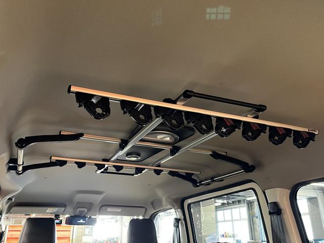 タウンエースバン ＧＬ　基本電源ユニット　シャワー付きシンク　サブバッテリー　ＩＮＮＯロッドホルダー　リフトＵＰ　エクストリームＪジャーニーＡＷ　マキシスバックショットタイヤ　ＹＡＫＩＭＡラック　ナビ　フロント／リアカメラ（24枚目）