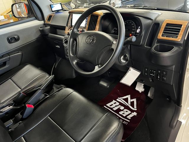 タウンエースバン ＧＬ　基本電源ユニット　シャワー付きシンク　サブバッテリー　ＩＮＮＯロッドホルダー　リフトＵＰ　エクストリームＪジャーニーＡＷ　マキシスバックショットタイヤ　ＹＡＫＩＭＡラック　ナビ　フロント／リアカメラ（53枚目）