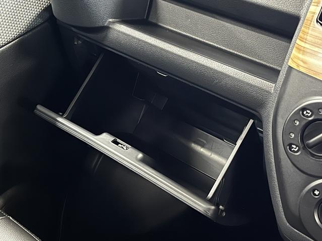 タウンエースバン ＧＬ　基本電源ユニット　シャワー付きシンク　サブバッテリー　ＩＮＮＯロッドホルダー　リフトＵＰ　エクストリームＪジャーニーＡＷ　マキシスバックショットタイヤ　ＹＡＫＩＭＡラック　ナビ　フロント／リアカメラ（64枚目）