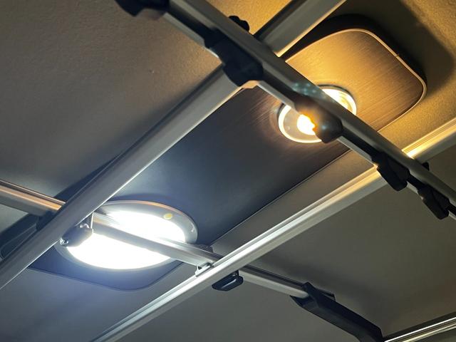 タウンエースバン ＧＬ　基本電源ユニット　シャワー付きシンク　サブバッテリー　ＩＮＮＯロッドホルダー　リフトＵＰ　エクストリームＪジャーニーＡＷ　マキシスバックショットタイヤ　ＹＡＫＩＭＡラック　ナビ　フロント／リアカメラ（71枚目）