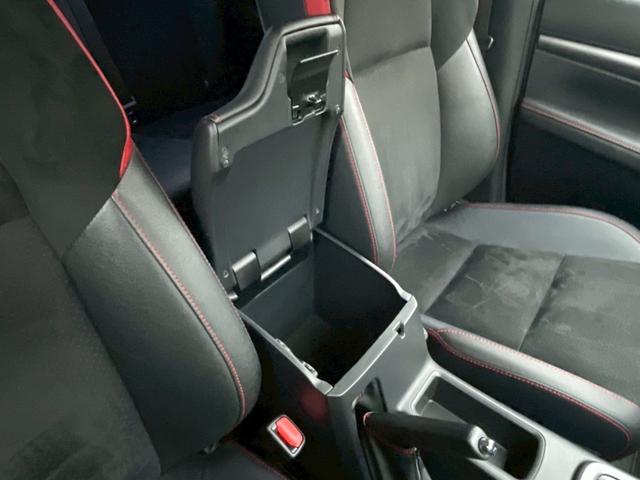 ハイラックス Ｚ　ＧＲスポーツ　リフトアップ　減衰調整式ショック　ＫＭＣ／ＡＺＴＥＣ新品アルミホイール　ＴＯＹＯオープンカントリー新品タイヤ　トノカバー　ベッドライナ　ディスプレイオーディオ　全方位カメラ　クルコン　ＥＴＣ２．０（16枚目）
