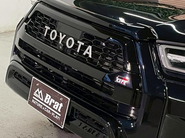 ハイラックス Ｚ　ＧＲスポーツ　リフトアップ　減衰調整式ショック　ＫＭＣ／ＡＺＴＥＣ新品アルミホイール　ＴＯＹＯオープンカントリー新品タイヤ　トノカバー　ベッドライナ　ディスプレイオーディオ　全方位カメラ　クルコン　ＥＴＣ２．０（17枚目）