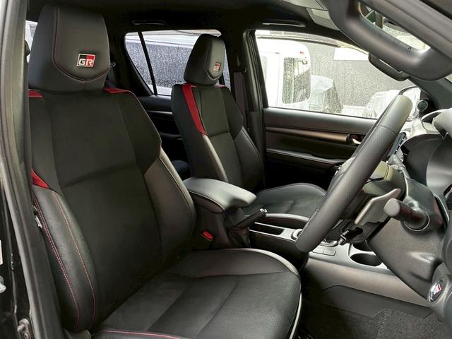 ハイラックス Ｚ　ＧＲスポーツ　リフトアップ　減衰調整式ショック　ＫＭＣ／ＡＺＴＥＣ新品アルミホイール　ＴＯＹＯオープンカントリー新品タイヤ　トノカバー　ベッドライナ　ディスプレイオーディオ　全方位カメラ　クルコン　ＥＴＣ２．０（29枚目）