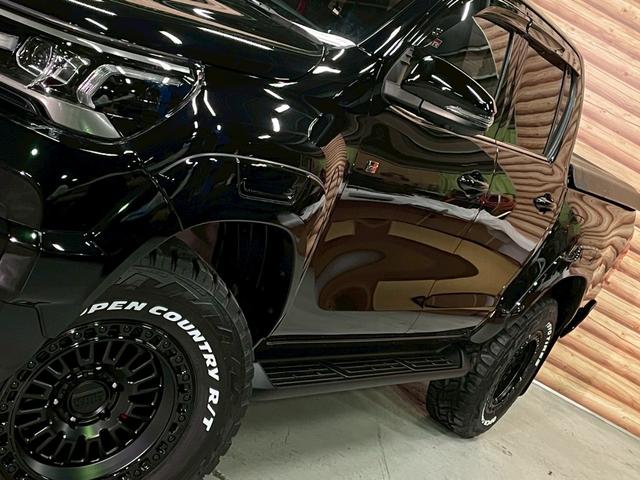 ハイラックス Ｚ　ＧＲスポーツ　リフトアップ　減衰調整式ショック　ＫＭＣ／ＡＺＴＥＣ新品アルミホイール　ＴＯＹＯオープンカントリー新品タイヤ　トノカバー　ベッドライナ　ディスプレイオーディオ　全方位カメラ　クルコン　ＥＴＣ２．０（40枚目）
